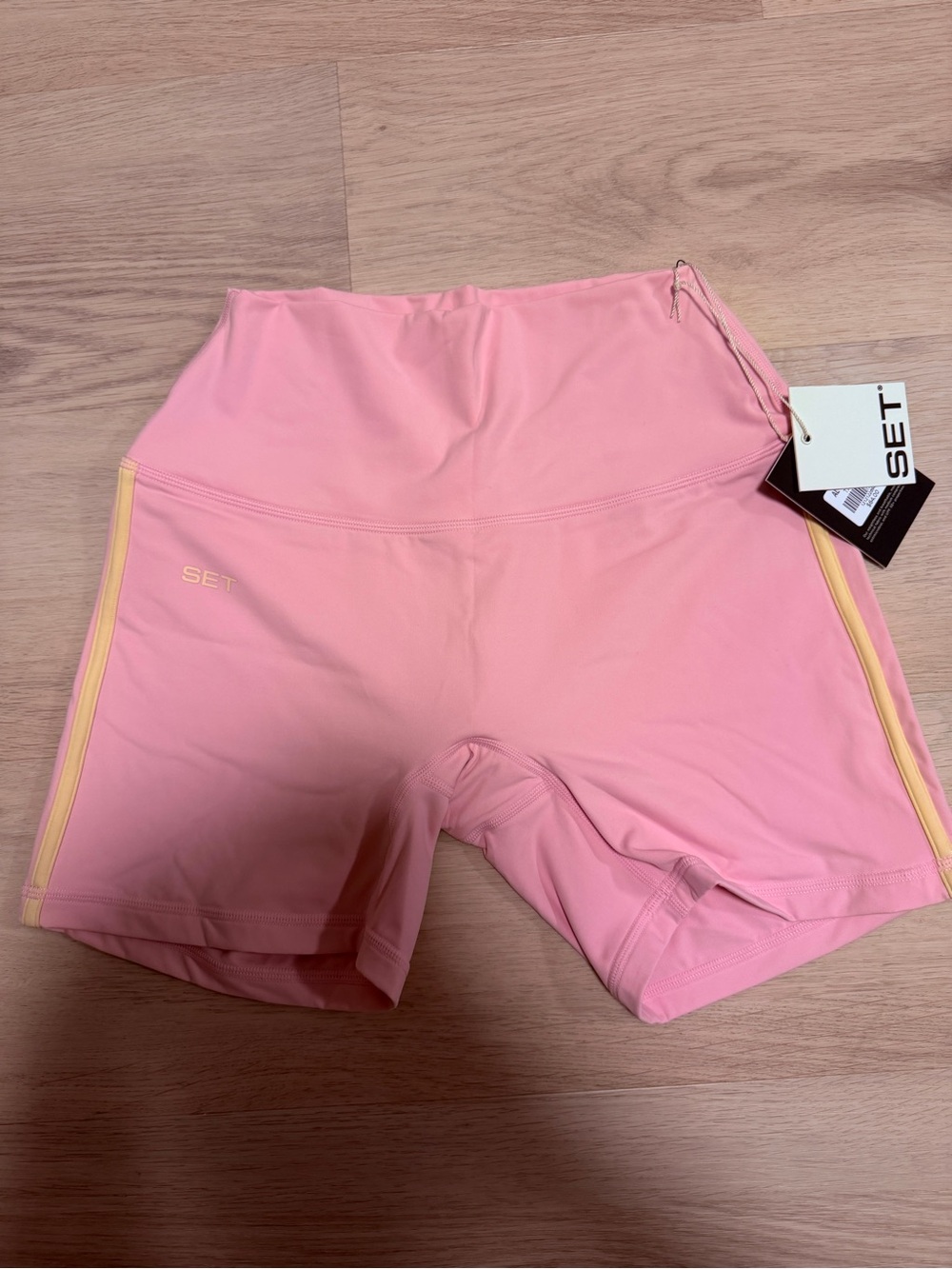 SET Active Birthday Airluxe Breathe Tank and Shorts in Taffy (M) - Picture 6 of 7